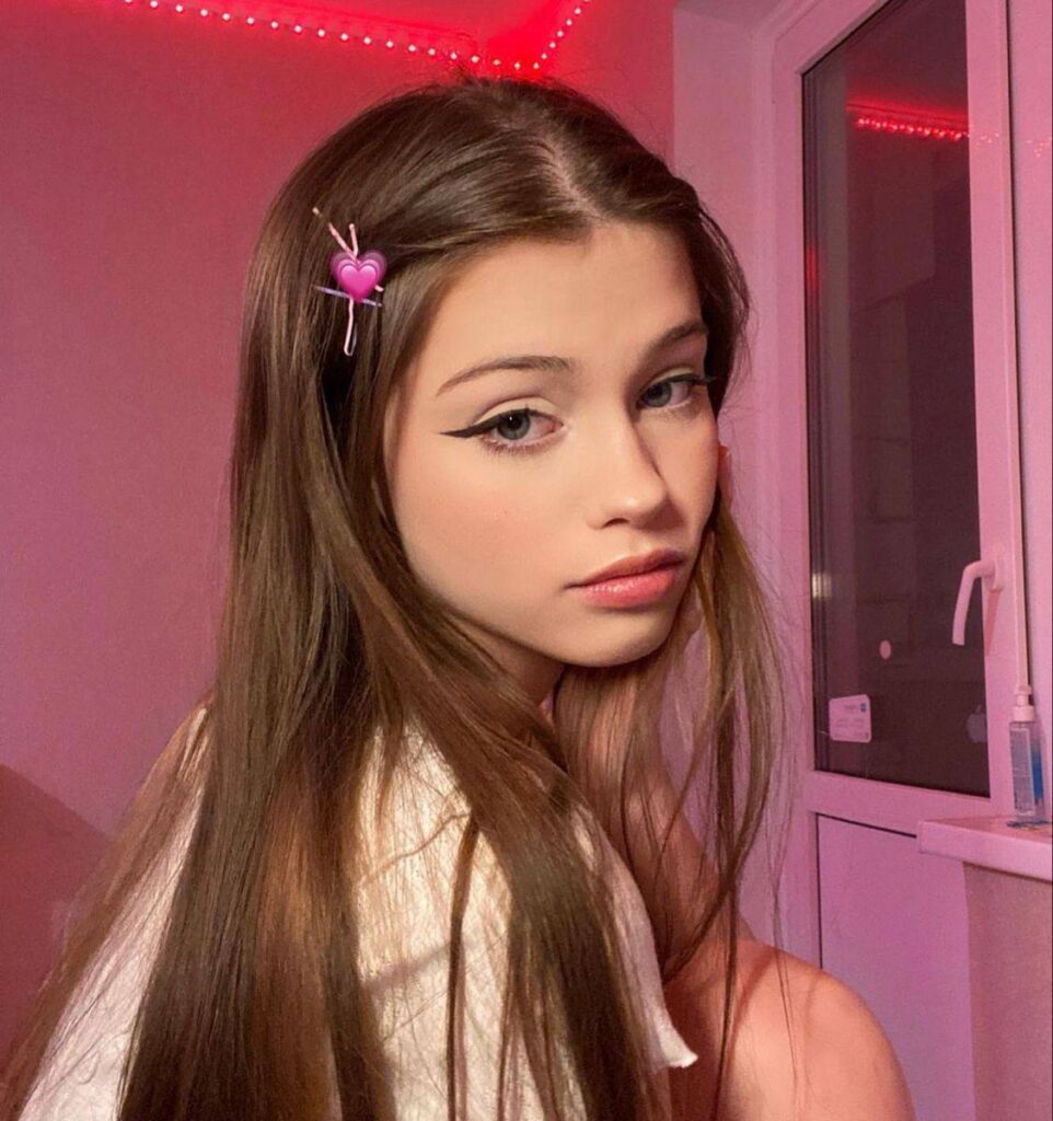 КРИСТИНА, 22 ГОДА